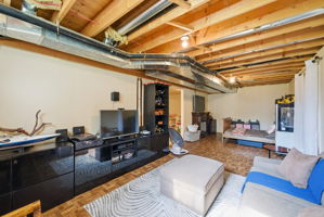  Photo 68