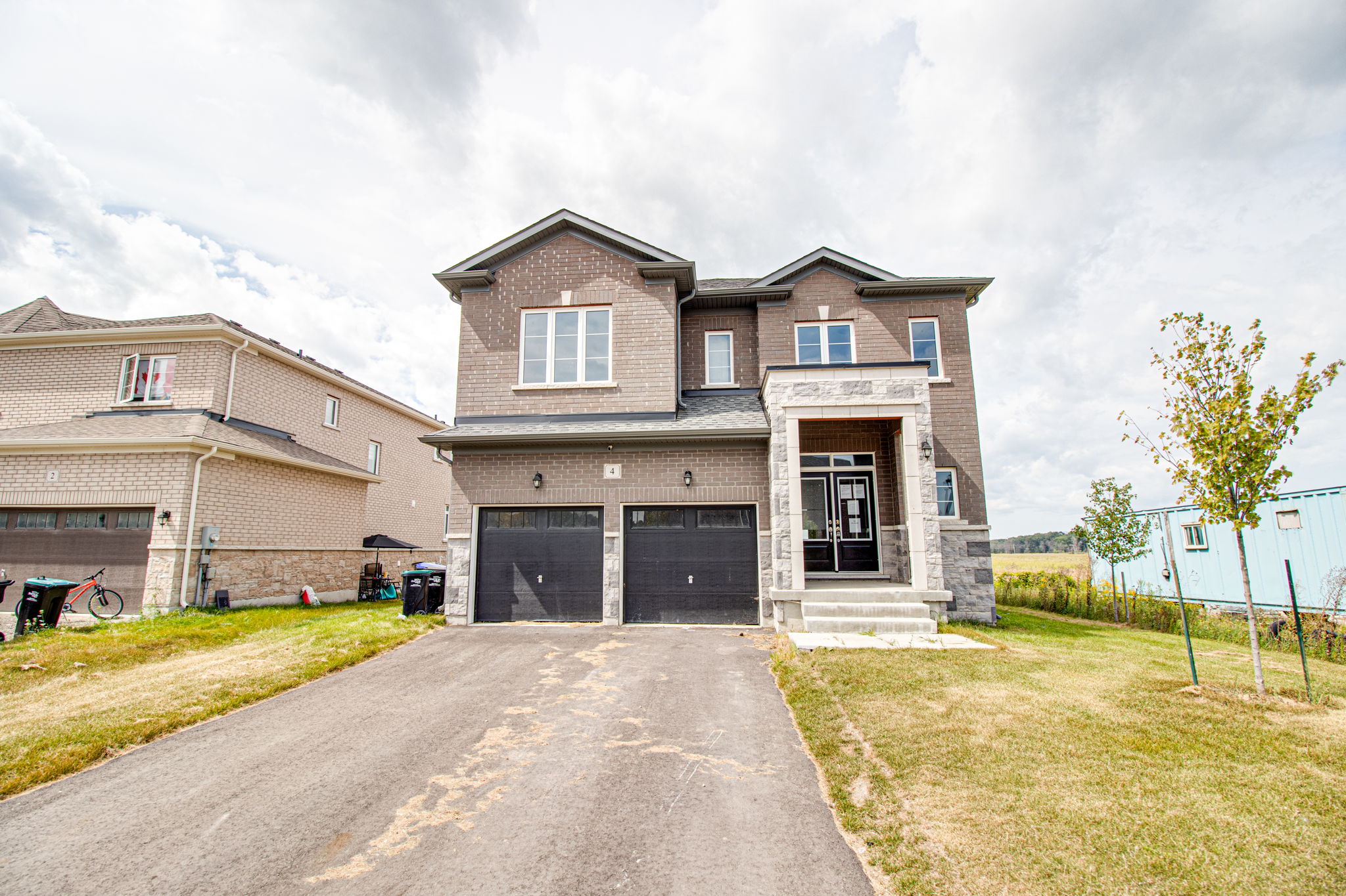 4 Middleton Dr Wasaga Beach, ON L9Z 1J9