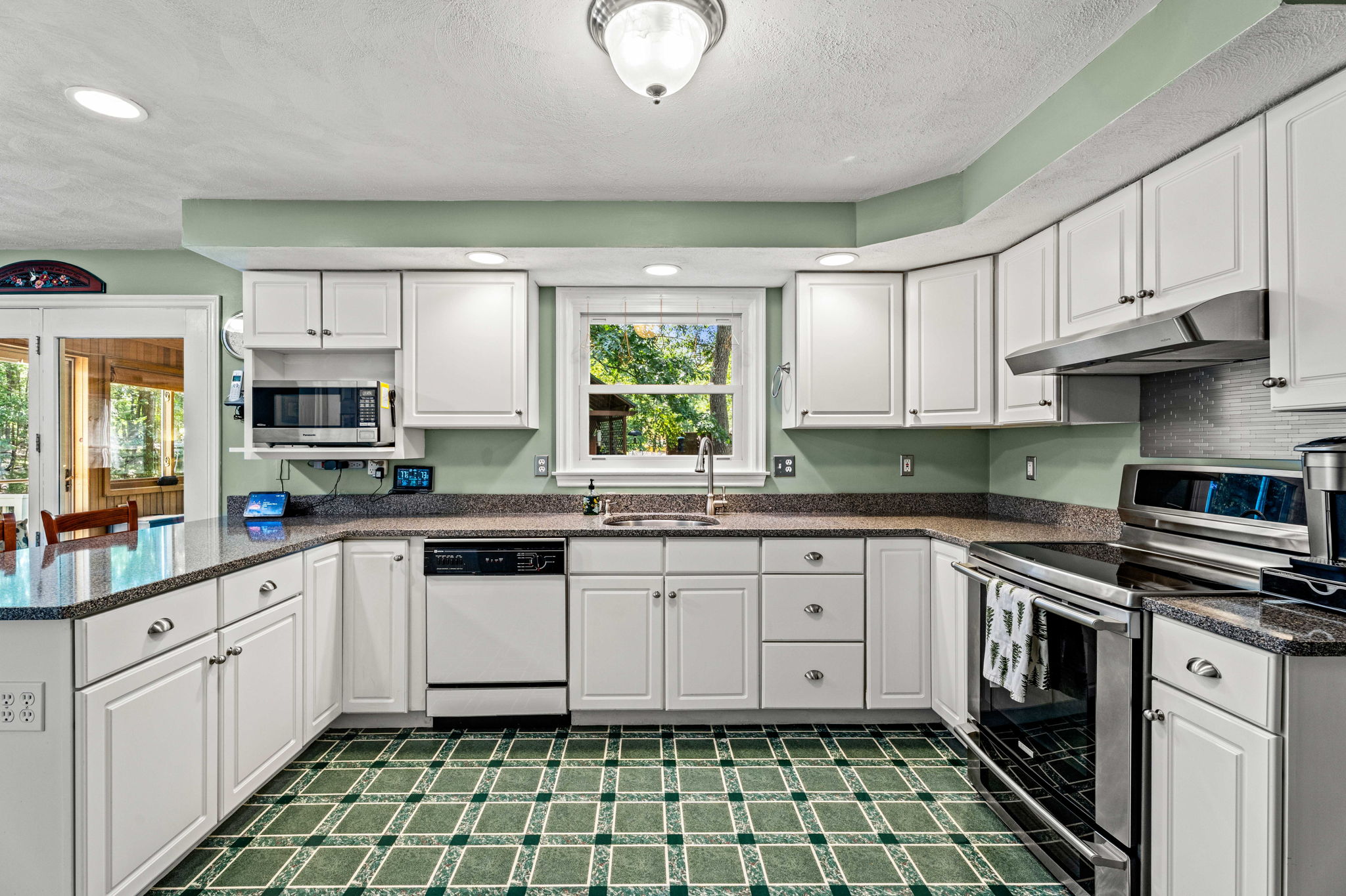 4 Mulberry St, Groveland, MA 01834, USA Photo 47