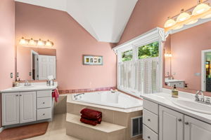 4 Mulberry St, Groveland, MA 01834, USA Photo 29