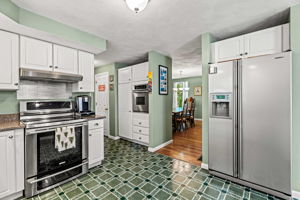 4 Mulberry St, Groveland, MA 01834, USA Photo 48
