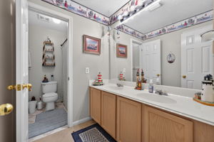  Photo 33