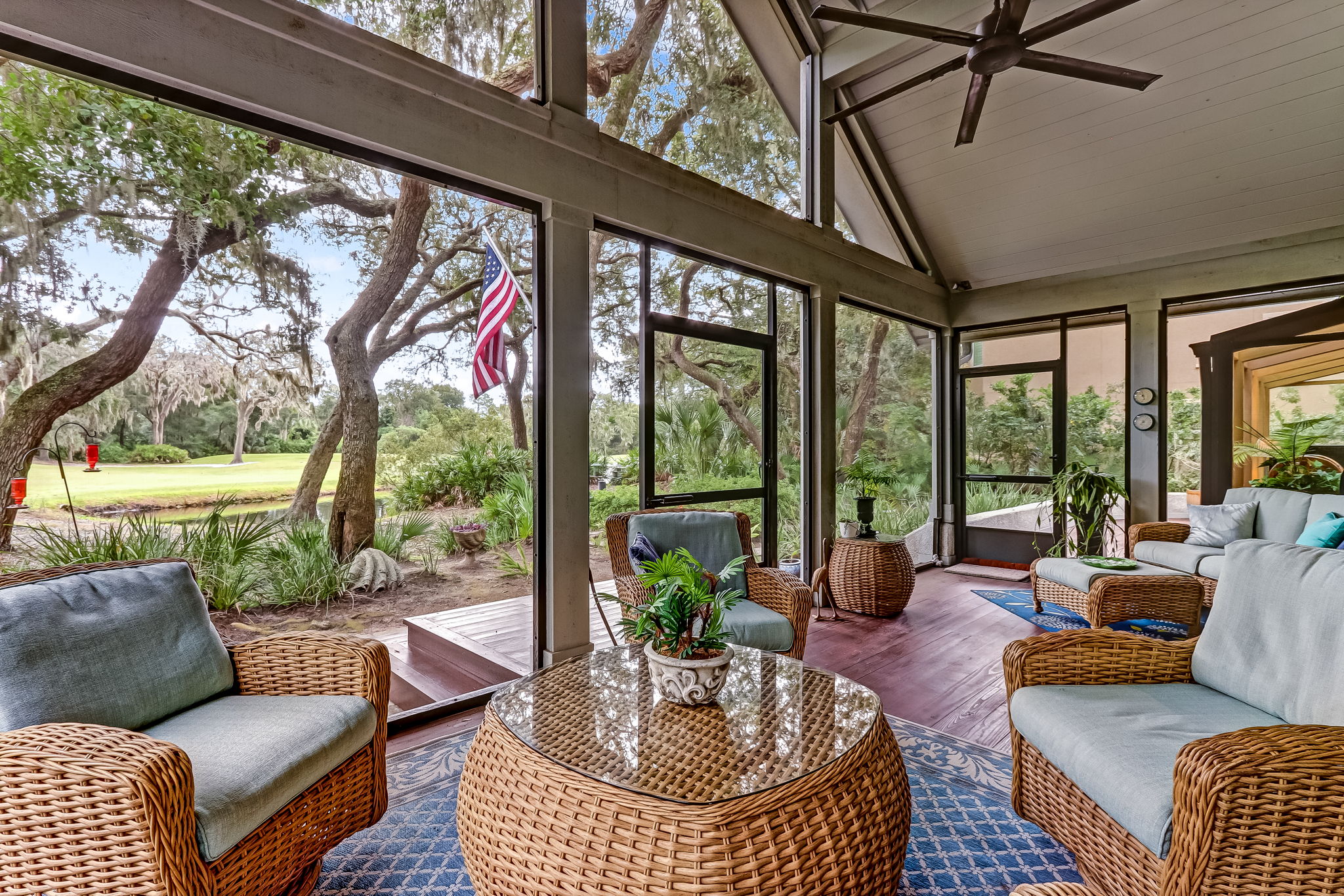 Screened-in Porch