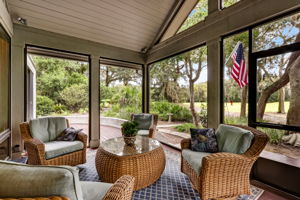 Screened-in Porch