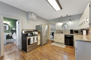  Photo 4