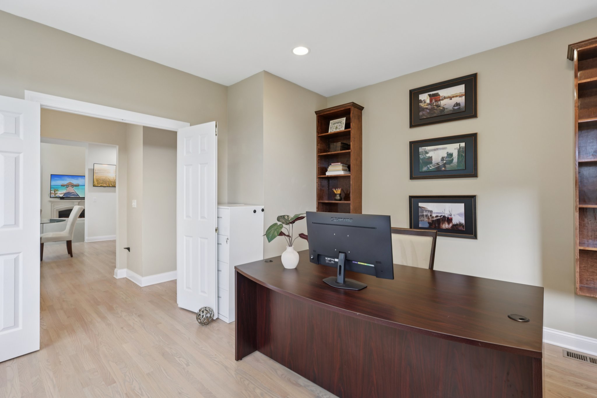 Point View-S3008-023.jpg