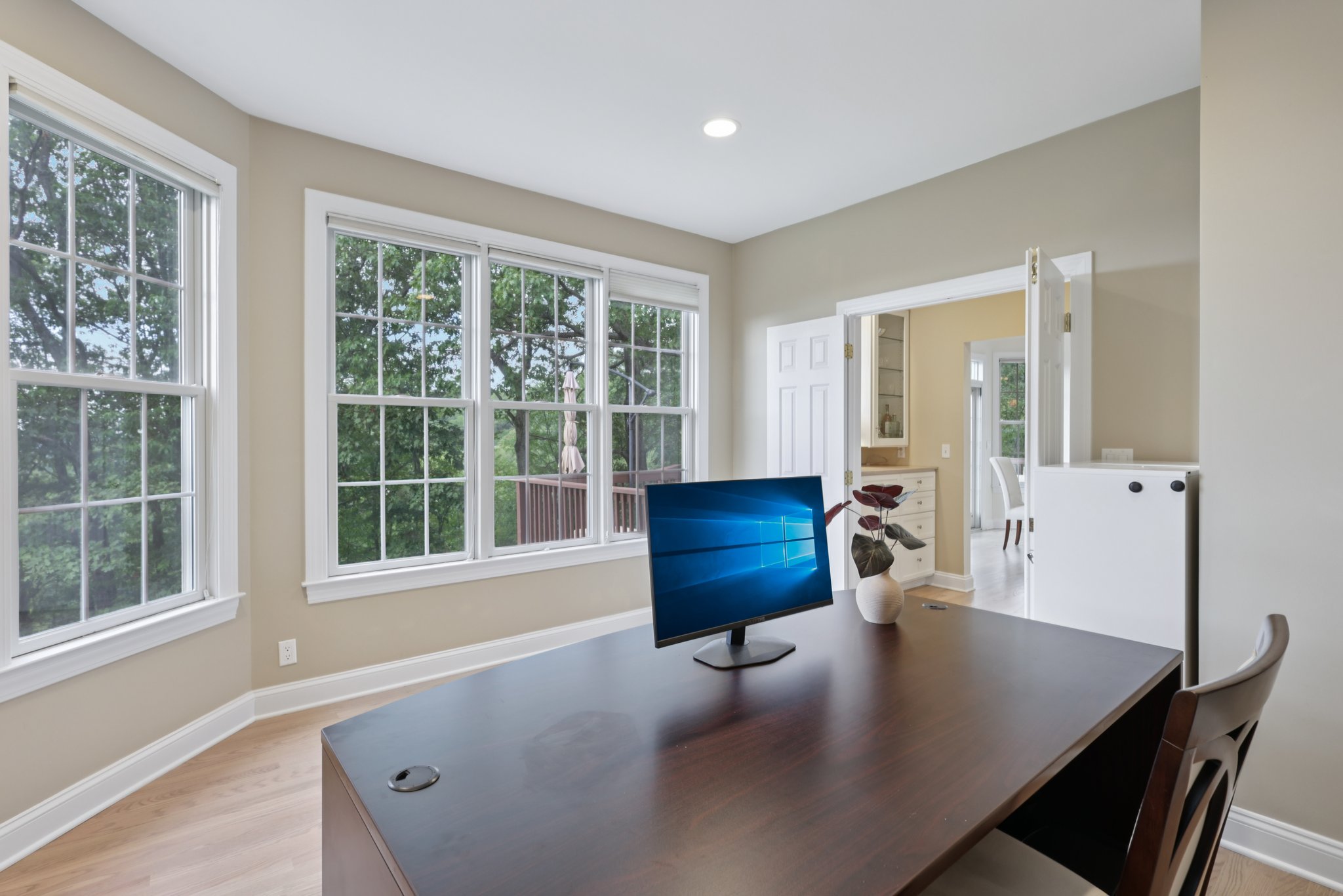 Point View-S3008-024.jpg