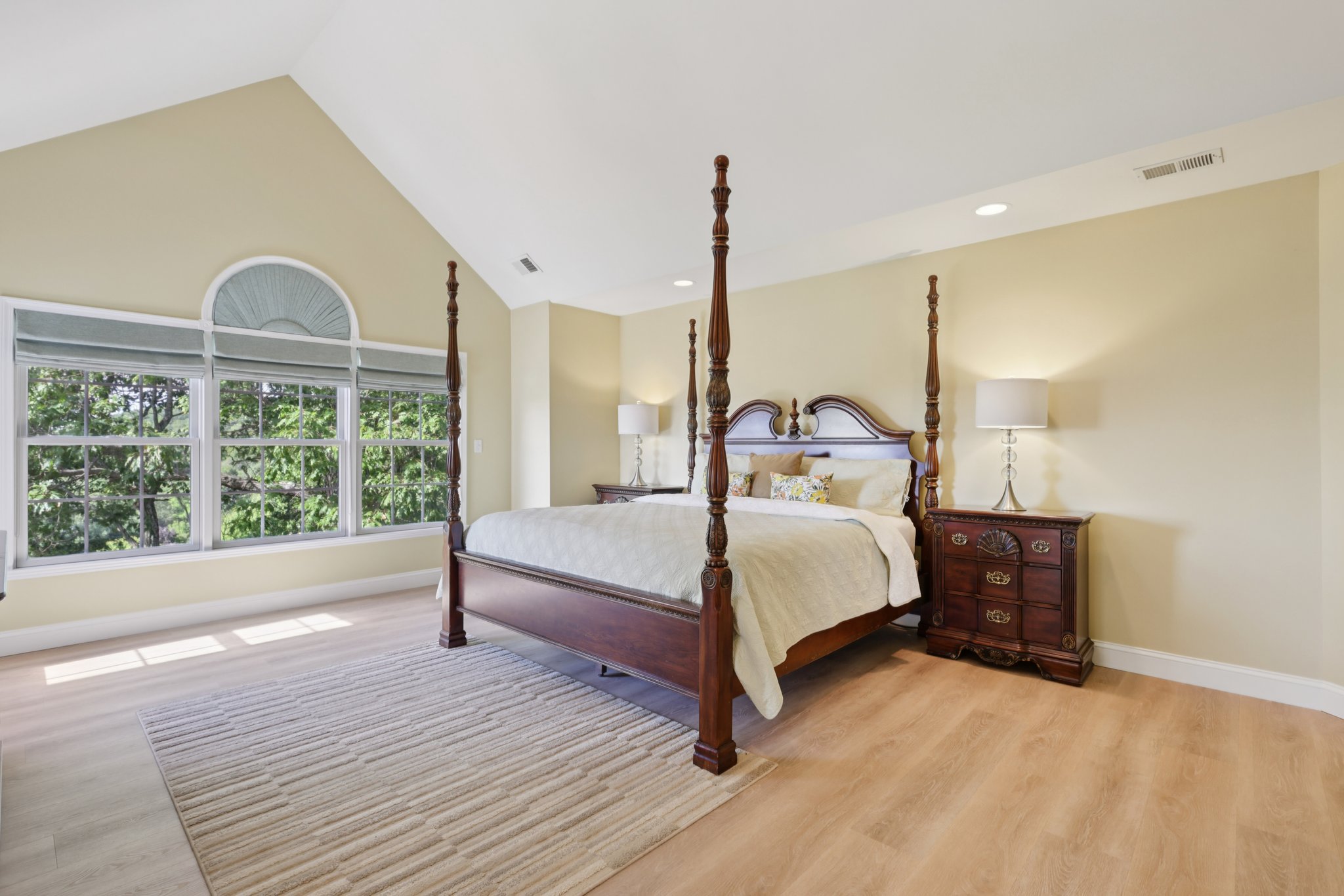 Point View-S3008-034.jpg