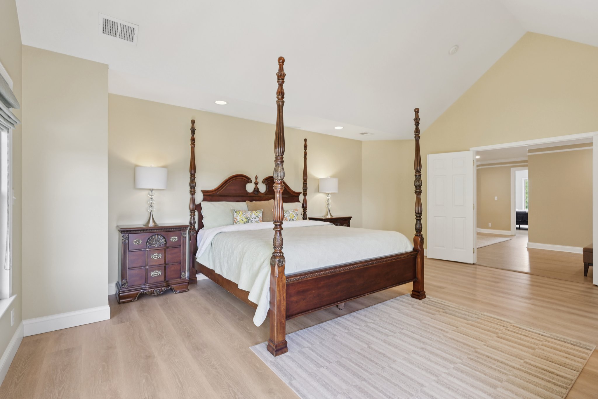 Point View-S3008-035.jpg