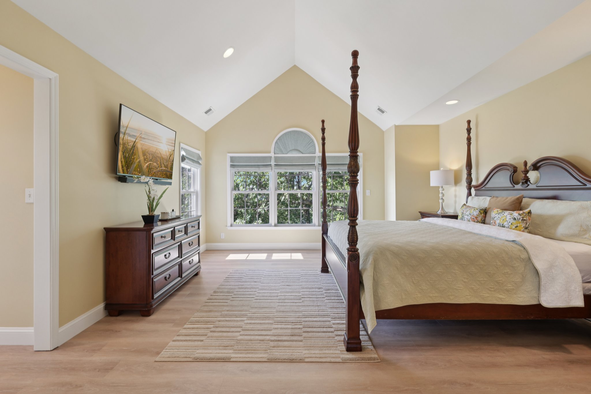 Point View-S3008-037.jpg