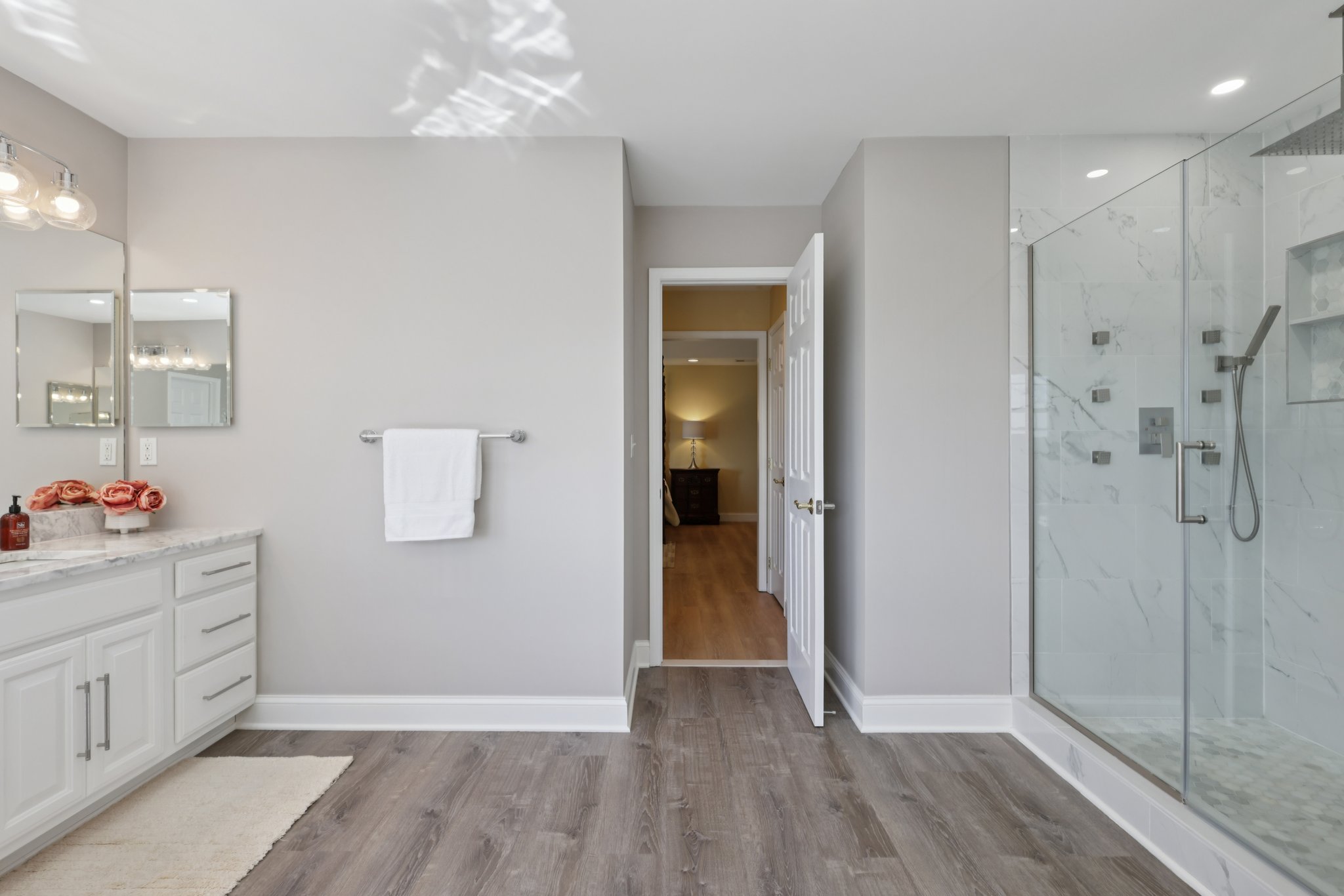 Point View-S3008-045.jpg