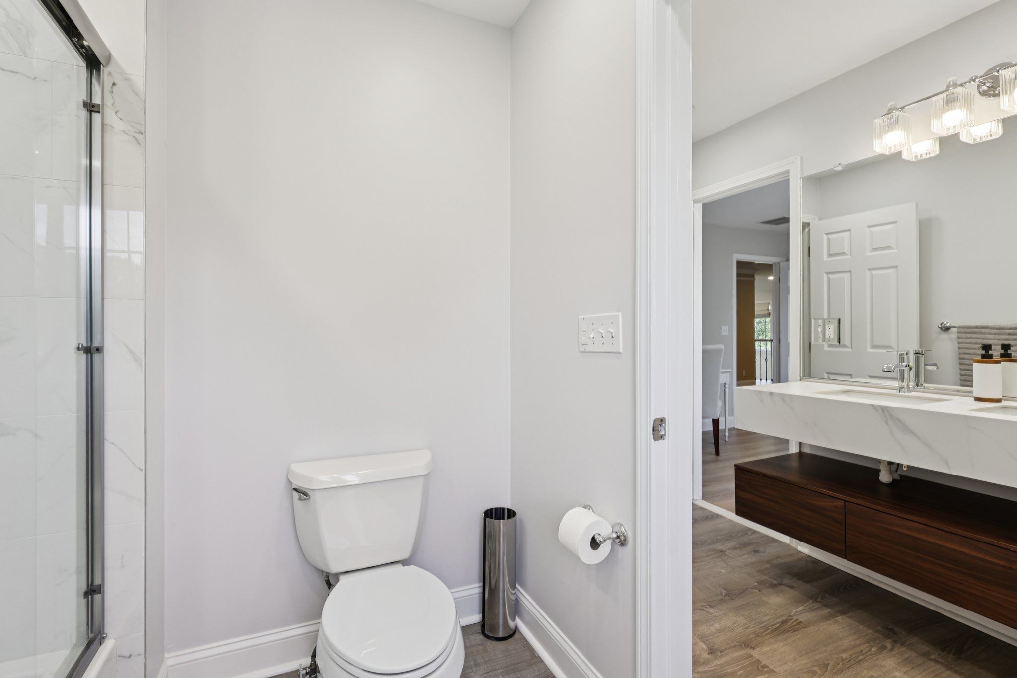 Point View-S3008-050.jpg