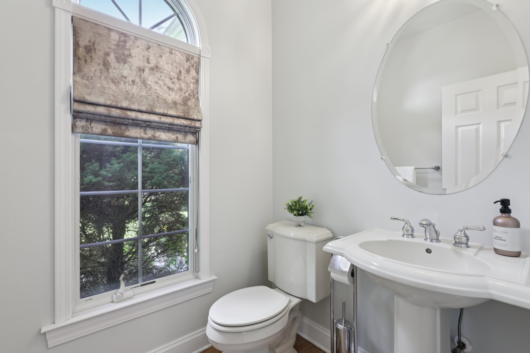 Point View-S3008-056.jpg