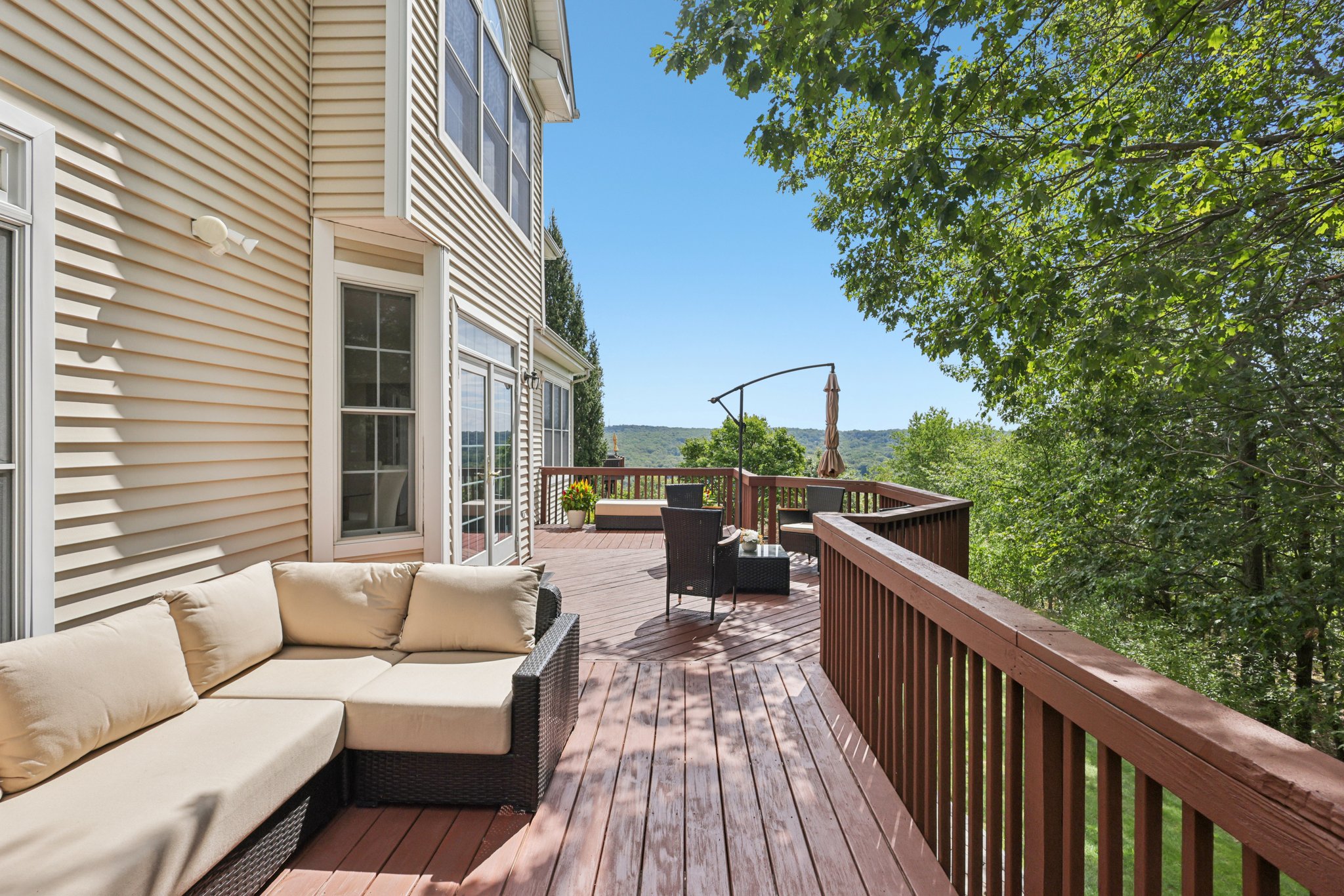 Point View-S3008-074.jpg