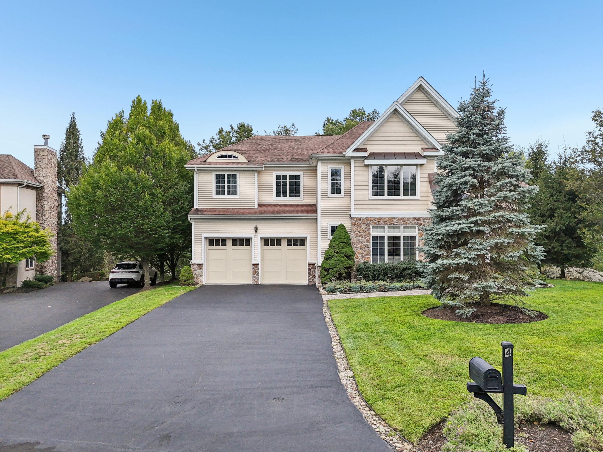 Point View-S3008-082.jpg