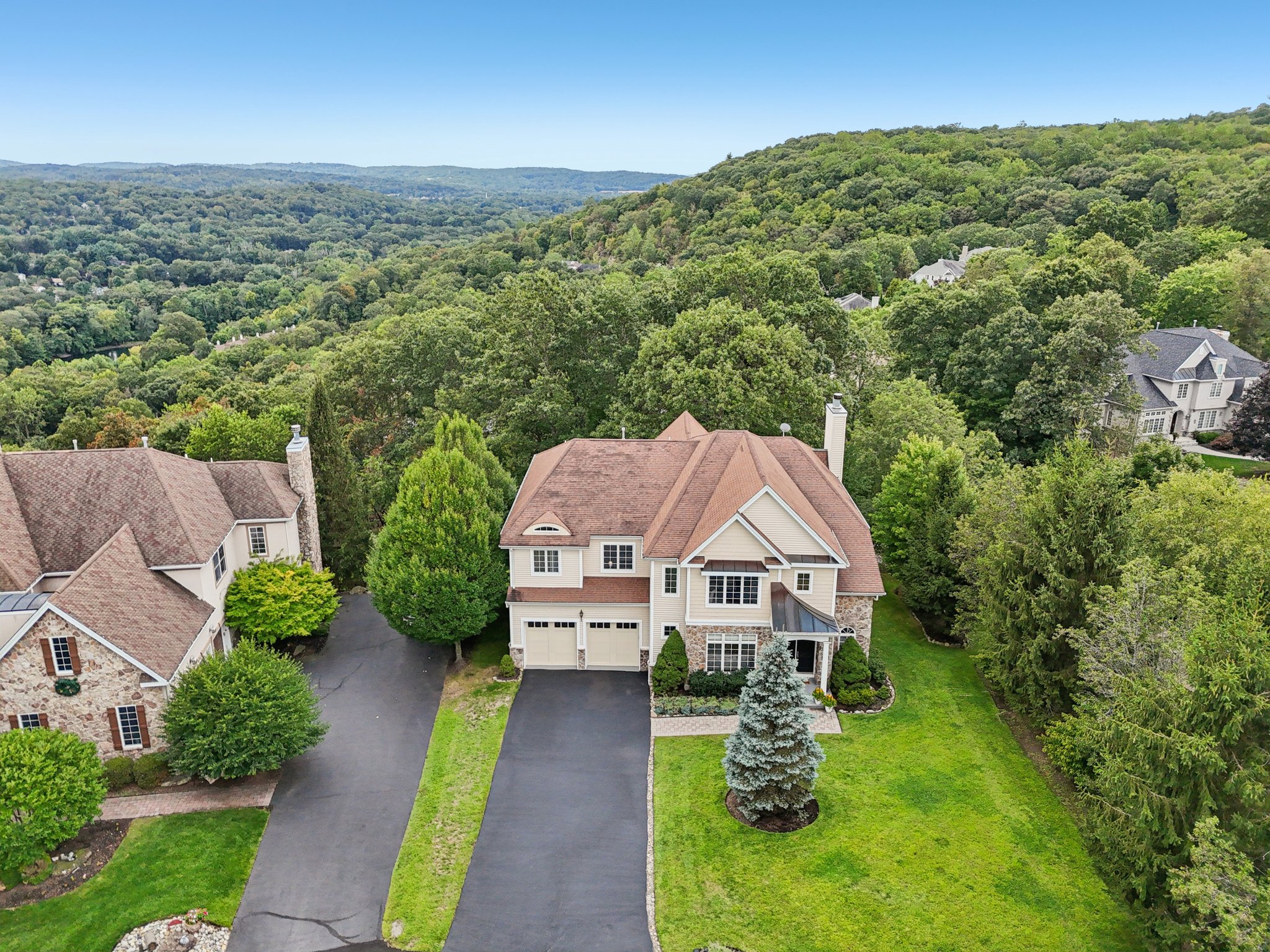 Point View-S3008-085.jpg