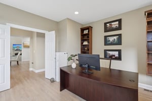 Point View-S3008-023.jpg