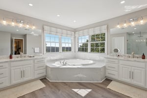 Point View-S3008-042.jpg