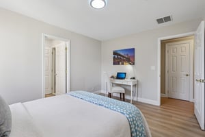 Point View-S3008-048.jpg