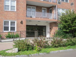 Putnam Hill Building #4 - Front Entrance