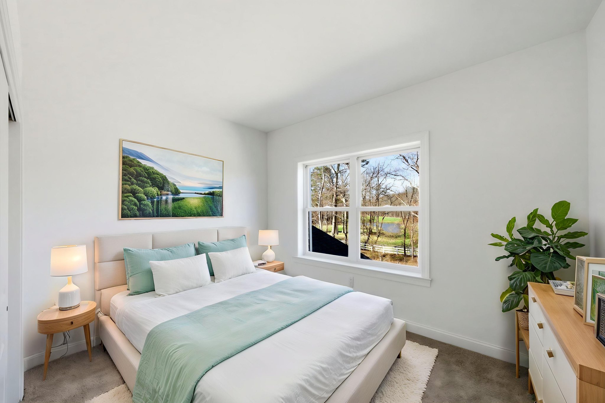 DSC02602 virtually staged.jpeg