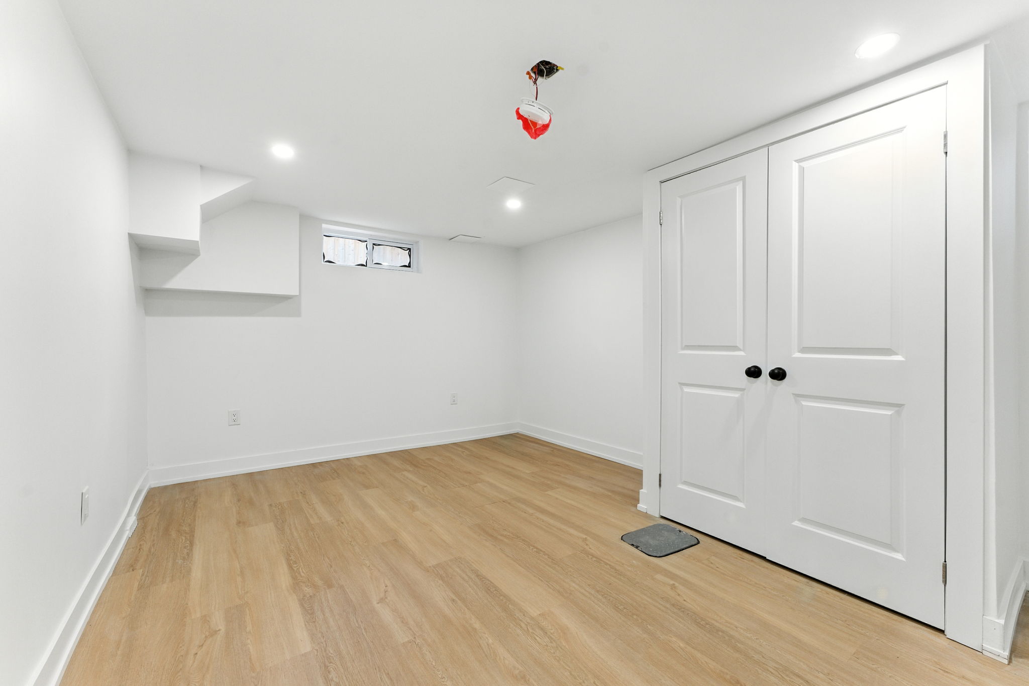  Photo 36