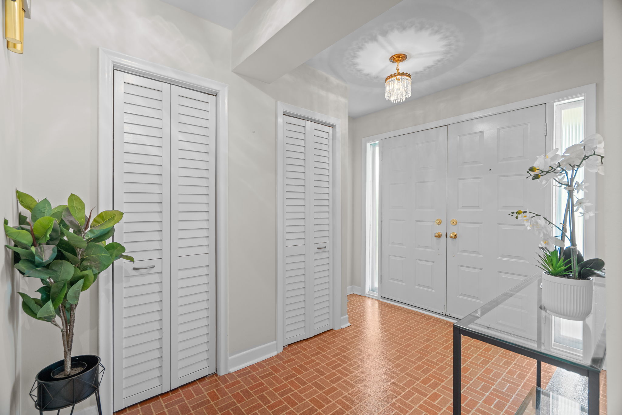 4 Ruscoe Crescent Toronto, ON M9P 1P3
