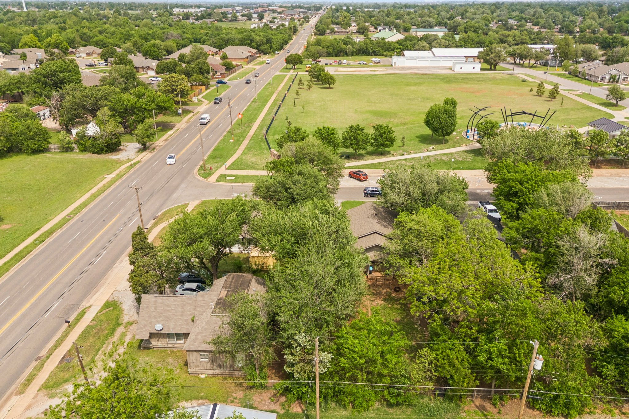 W Main St _ S Kelly Ave_019.jpg