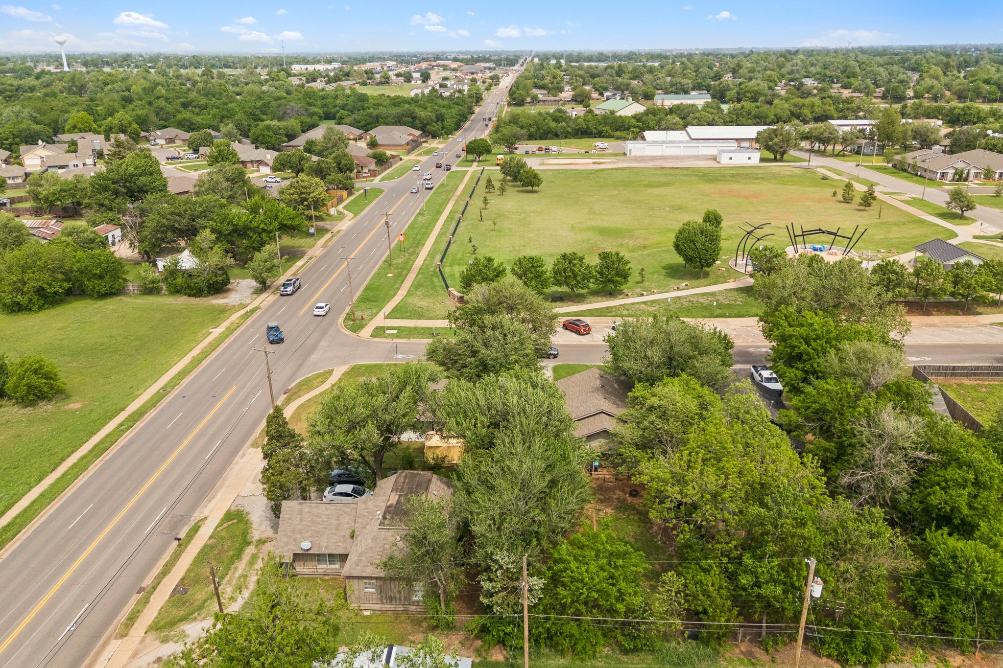 W Main St _ S Kelly Ave_021.jpg