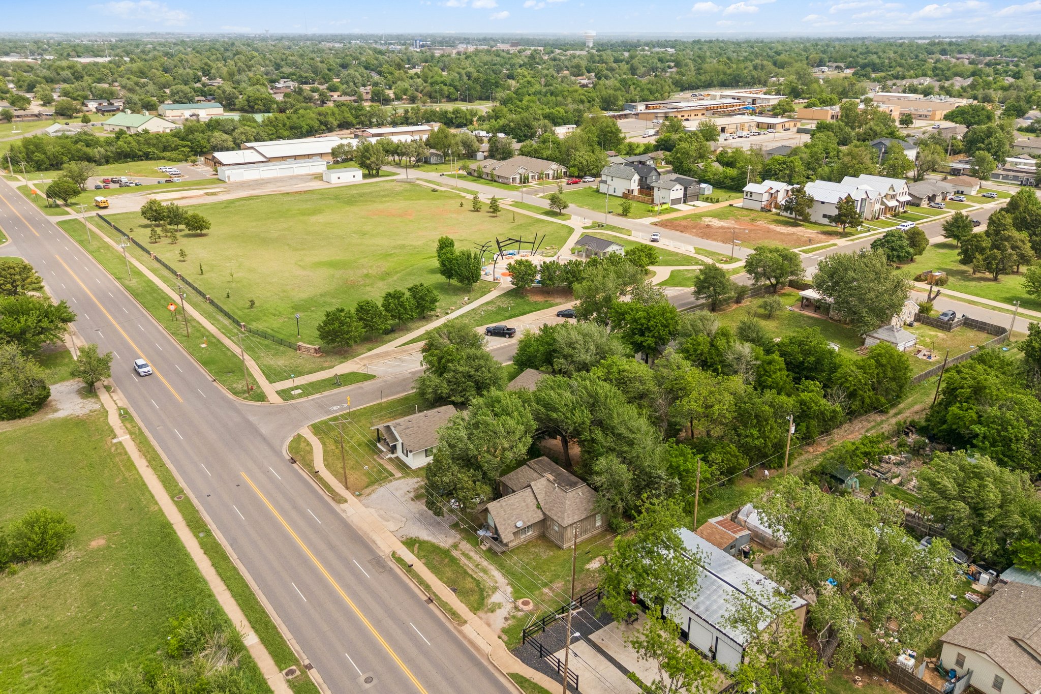 W Main St _ S Kelly Ave_025.jpg