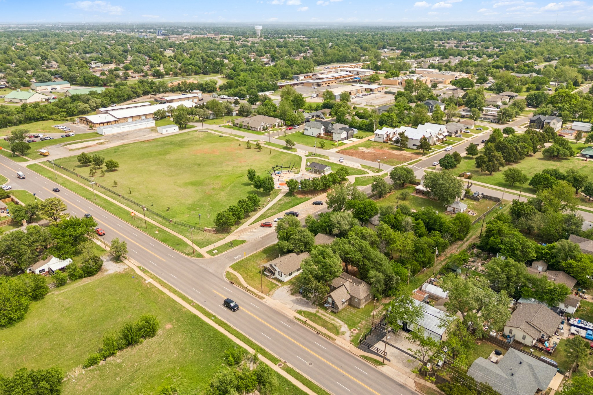 W Main St _ S Kelly Ave_027.jpg