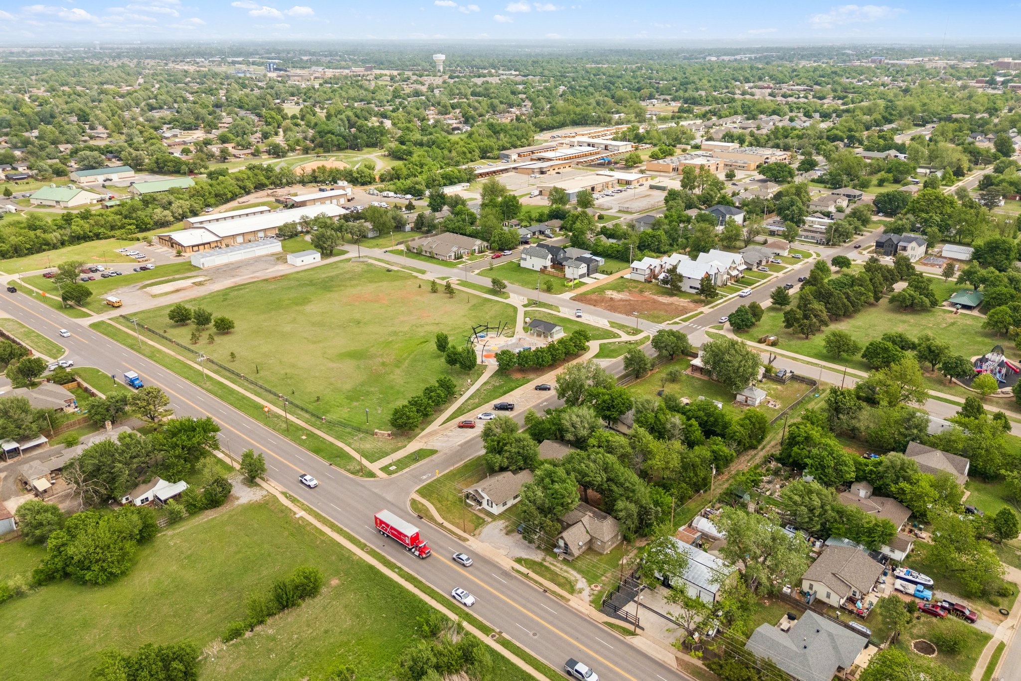 W Main St _ S Kelly Ave_028.jpg