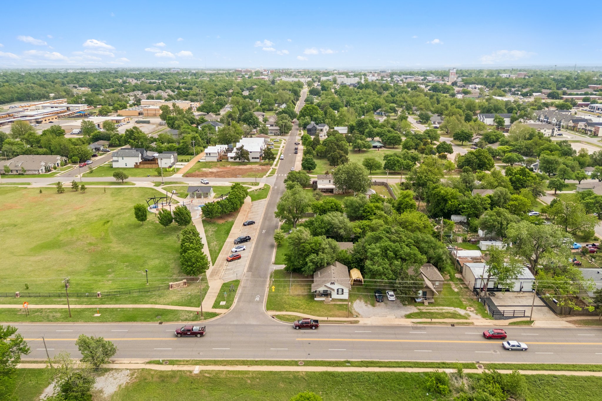 W Main St _ S Kelly Ave_034.jpg