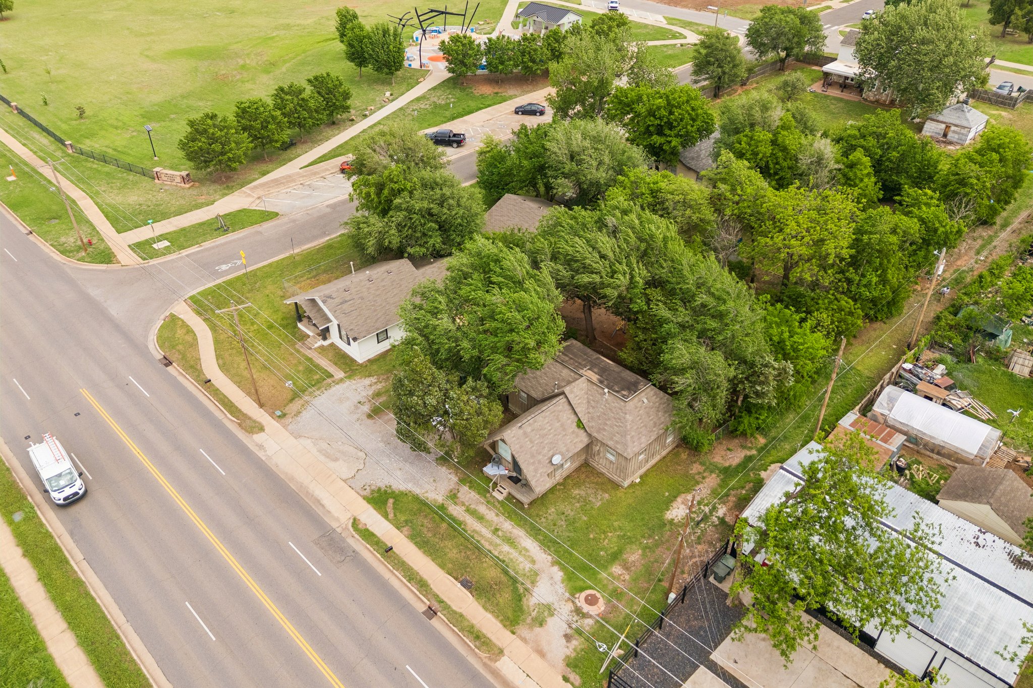 W Main St _ S Kelly Ave_045.jpg