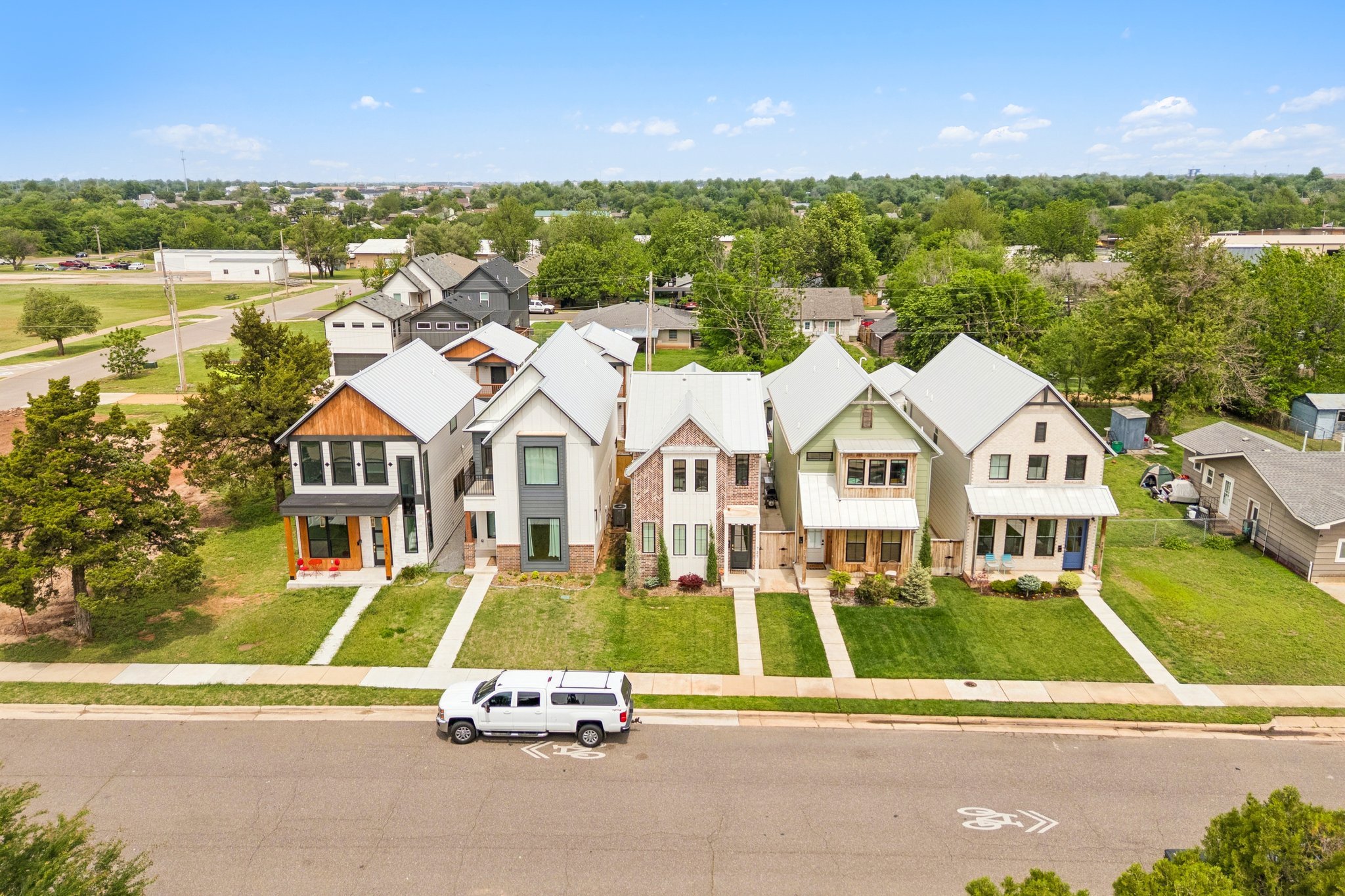 W Main St _ S Kelly Ave_062.jpg
