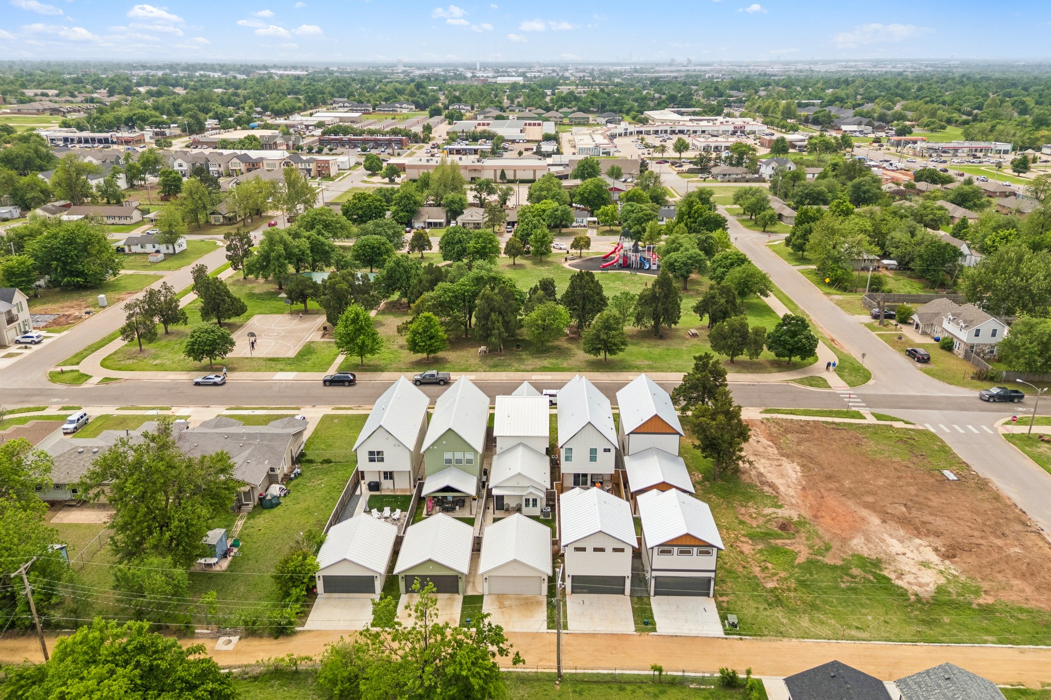 W Main St _ S Kelly Ave_075.jpg