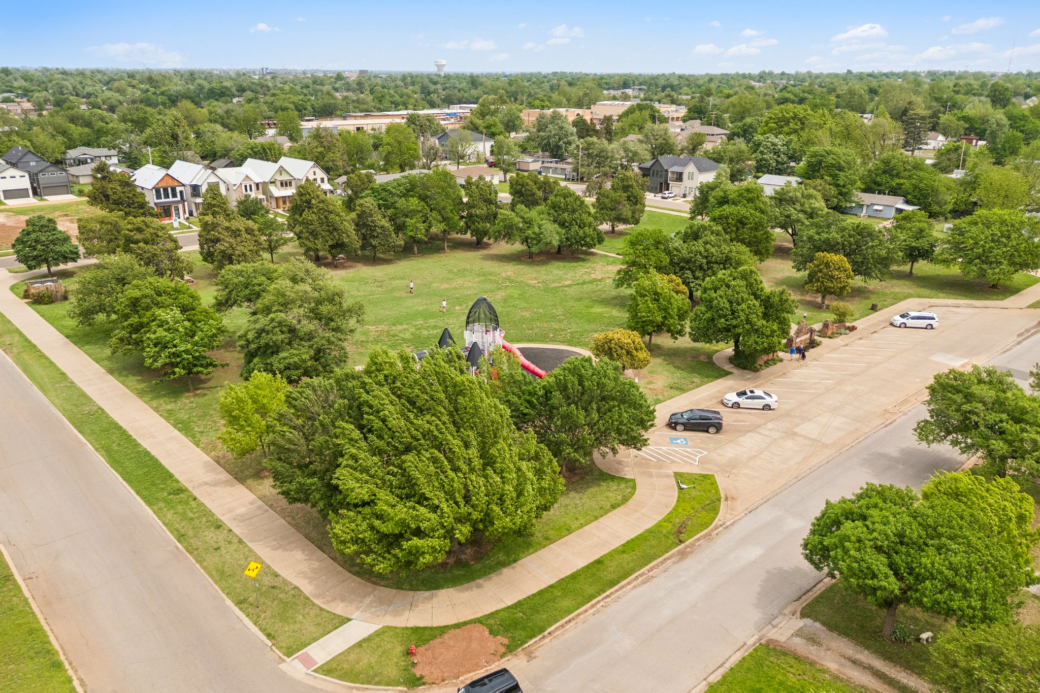 W Main St _ S Kelly Ave_082.jpg