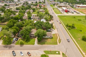 W Main St _ S Kelly Ave_010.jpg