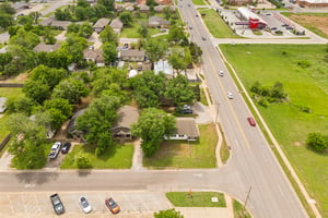 W Main St _ S Kelly Ave_011.jpg
