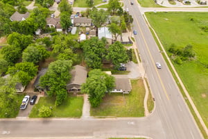 W Main St _ S Kelly Ave_012.jpg