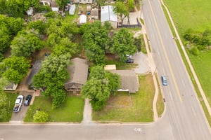 W Main St _ S Kelly Ave_013.jpg