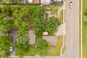 W Main St _ S Kelly Ave_016.jpg