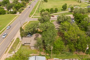 W Main St _ S Kelly Ave_017.jpg