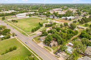 W Main St _ S Kelly Ave_026.jpg