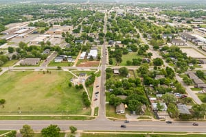 W Main St _ S Kelly Ave_032.jpg