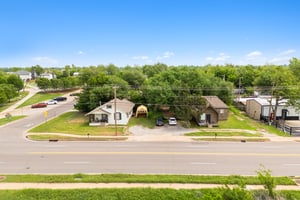 W Main St _ S Kelly Ave_039.jpg
