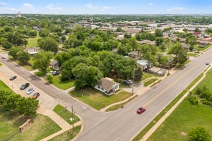 W Main St _ S Kelly Ave_051.jpg