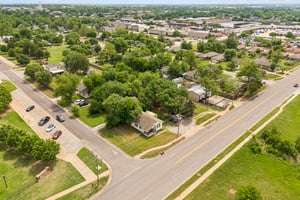 W Main St _ S Kelly Ave_052.jpg