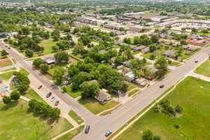 W Main St _ S Kelly Ave_053.jpg