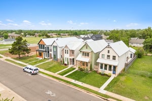 W Main St _ S Kelly Ave_065.jpg